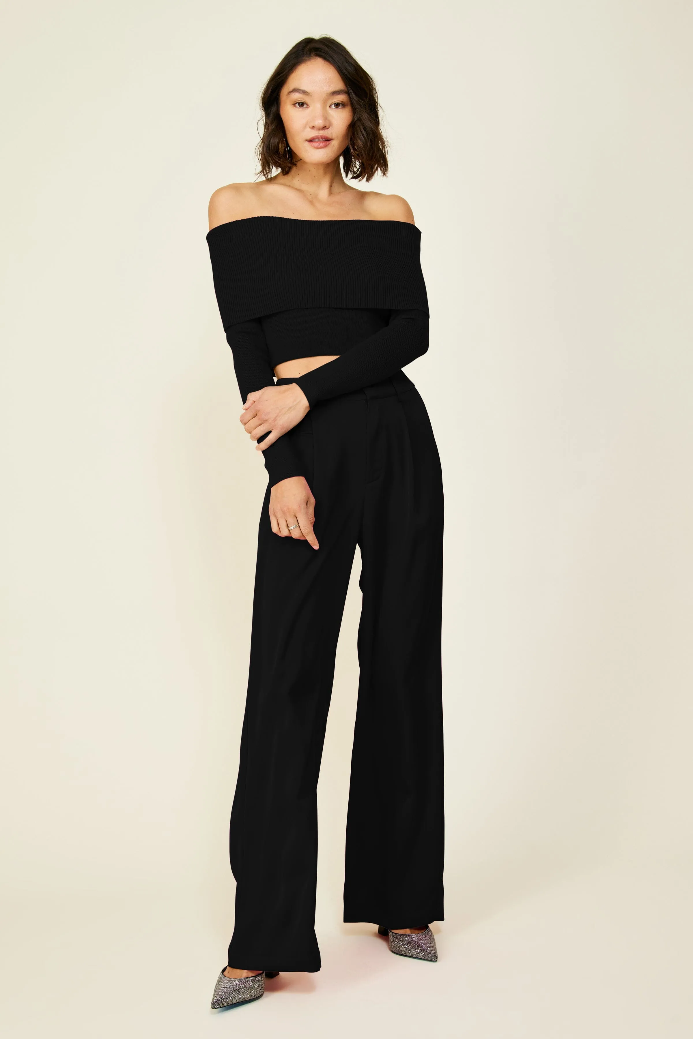 Heart Struck Sweater | Black