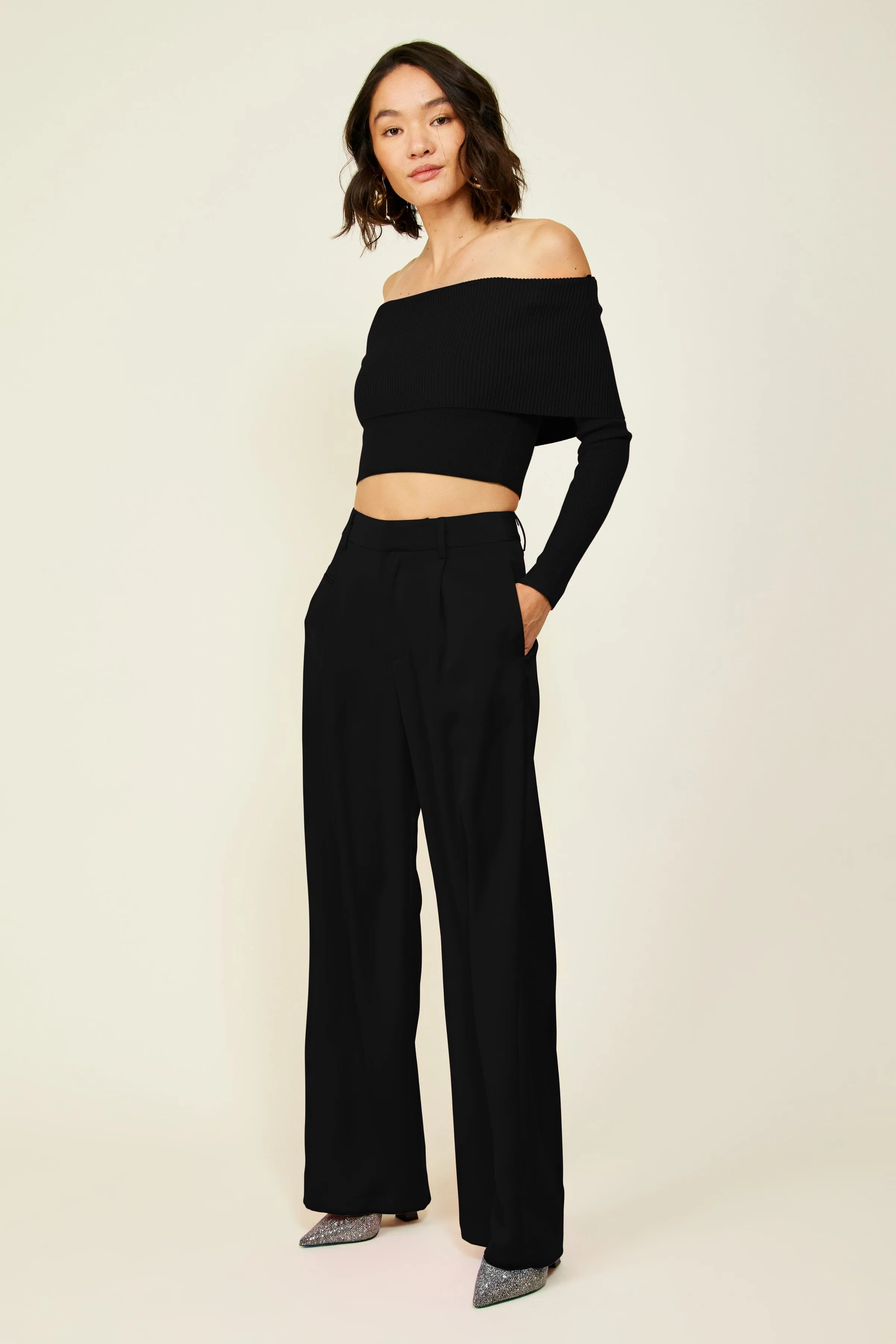 Heart Struck Sweater | Black